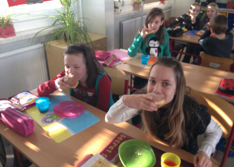 fr-hst-ckspause-zu-rosenmontag-grundschule-wilhelm-busch-altenburg